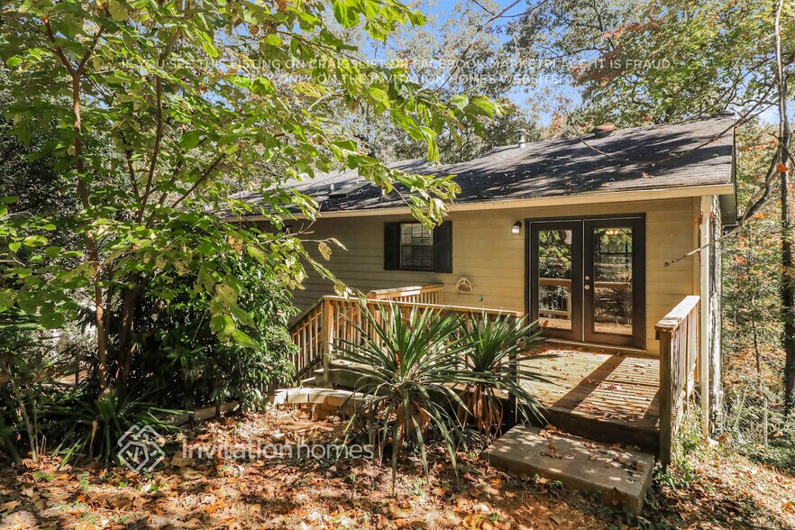 Building Photo - 129 Little Brook Dr