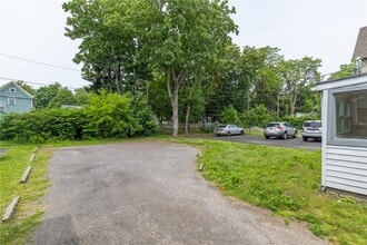 Building Photo - 675 S Clinton Ave