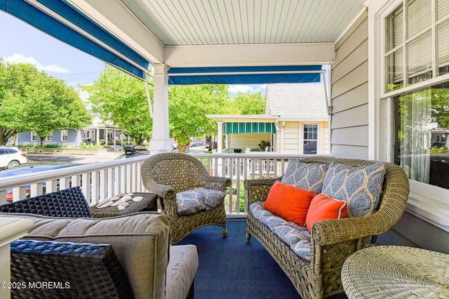 Building Photo - 82 Franklin Ave