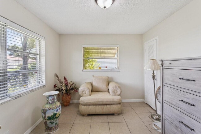 Building Photo - 6708 NW 57th Dr