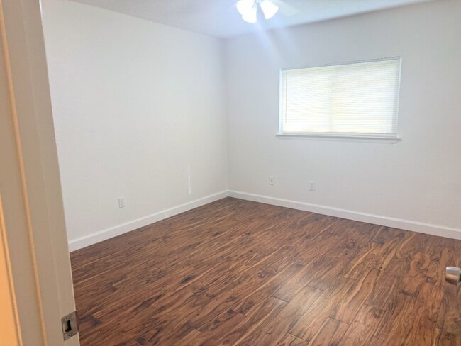 Building Photo - 17034 Coachmaker Dr