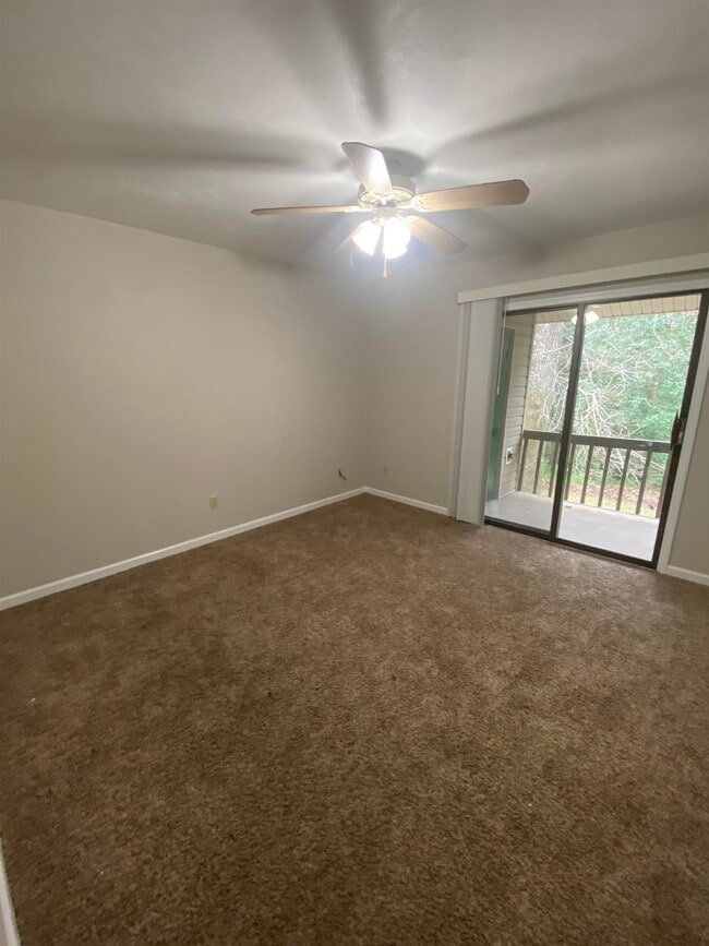 Building Photo - 2923 Woodrich Dr