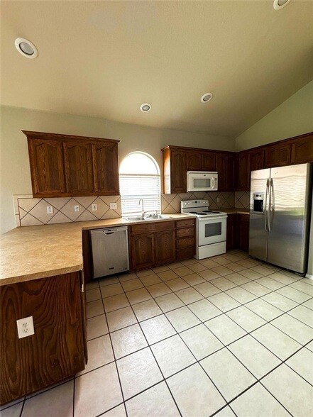 Building Photo - 10129 Bull Run