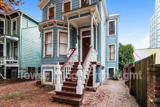 Building Photo - 1106 G St