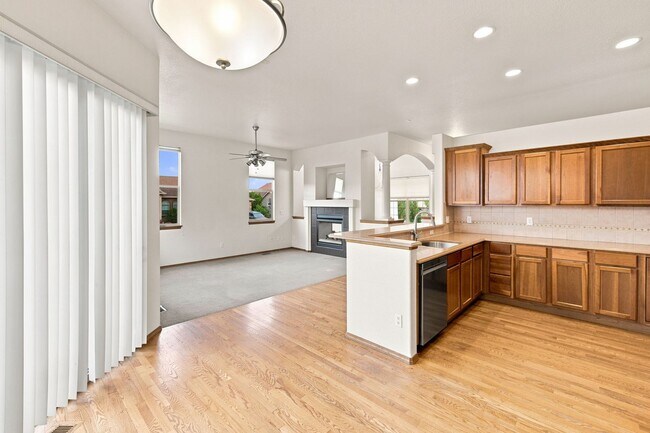 Building Photo - 8803 Wolf Lake Drive