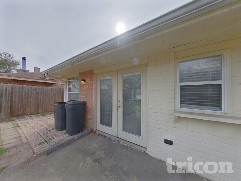 Building Photo - 2674 Steppington St