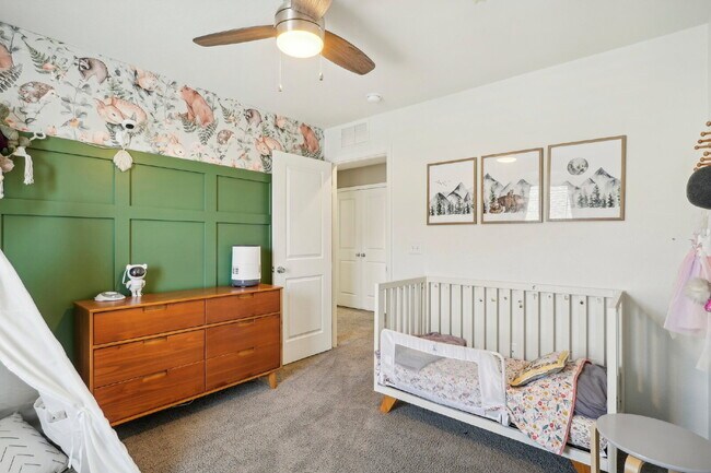 Building Photo - "Spacious 4-Bedroom Retreat with 2.5 Baths in Reunion!"