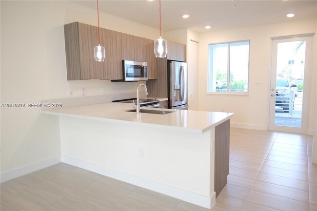 Building Photo - 6416 NW 102nd Ct