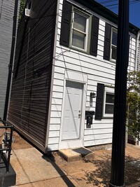 Building Photo - 767 Manor St
