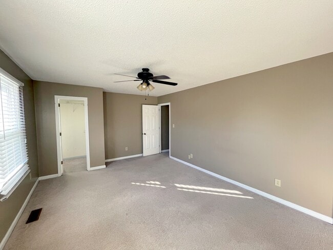 Building Photo - 6930 Steeplechase Dr NW