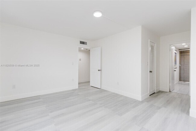 Building Photo - 3600 NE 170th St