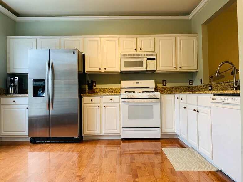 Building Photo - 5407 Shaded Villa Ct