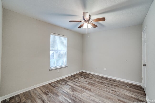 Building Photo - 11462 Country Canyon