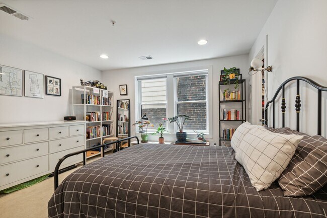 Building Photo - Spacious and Light Filled One Bedroom in Petworth with Parking!
