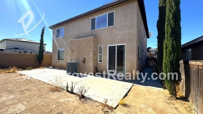 Building Photo - 14193 Blackstone St