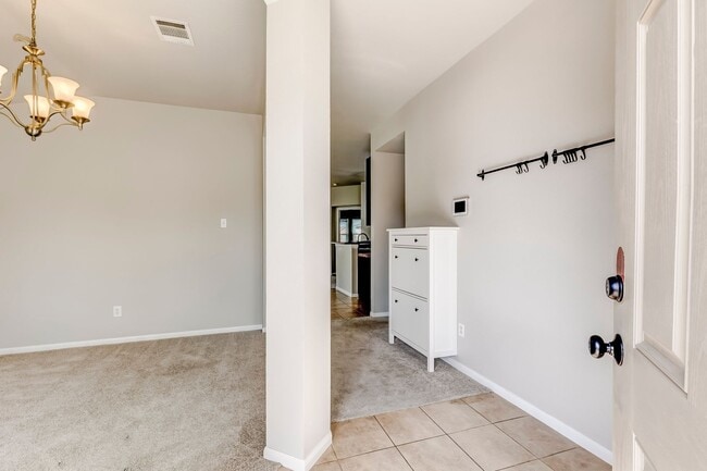 Building Photo - 6113 Bridgewood Dr