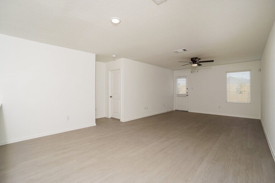 Building Photo - 11525 Chestnut Barr Dr