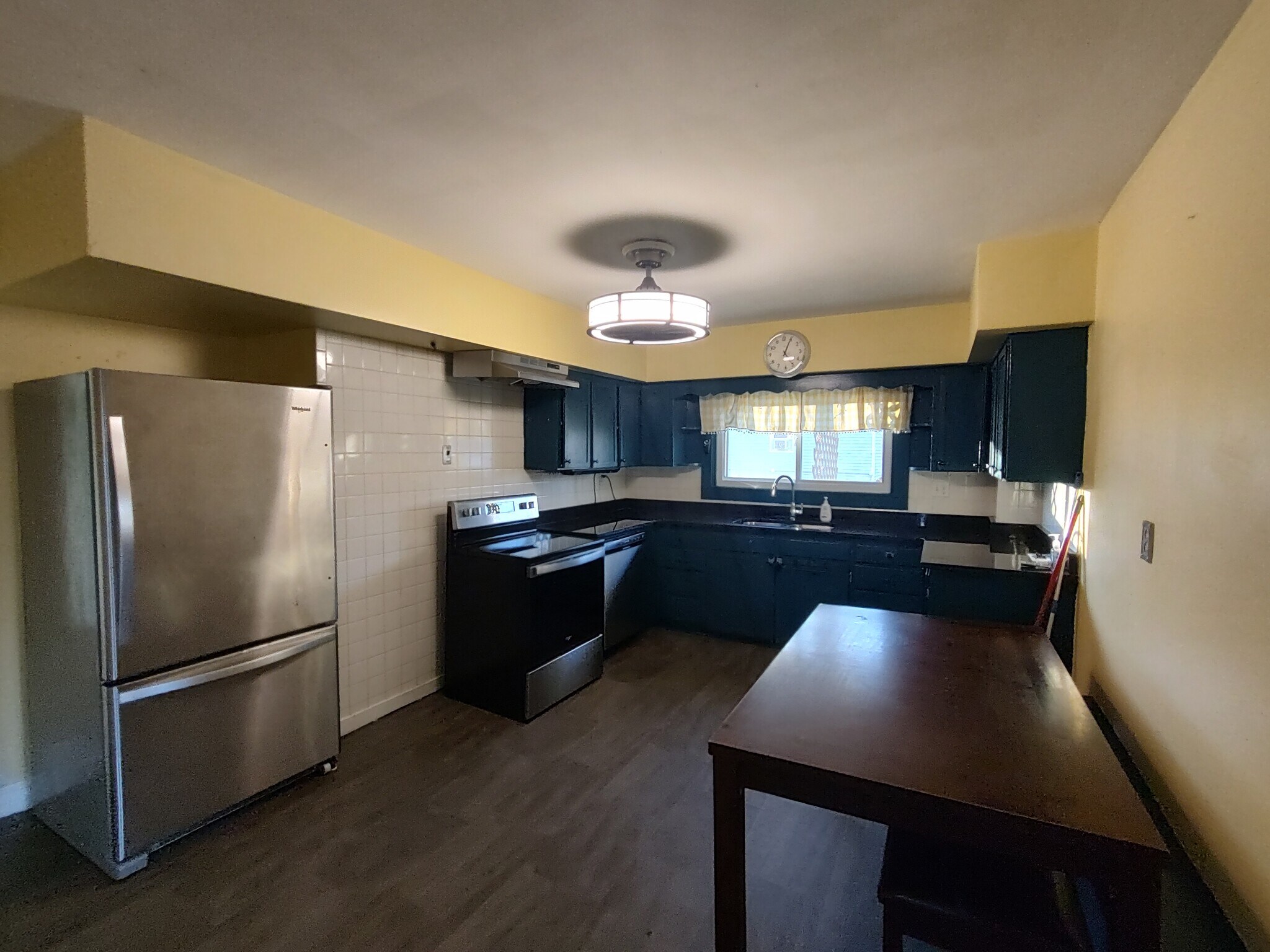 Building Photo - 6 Closson Ct