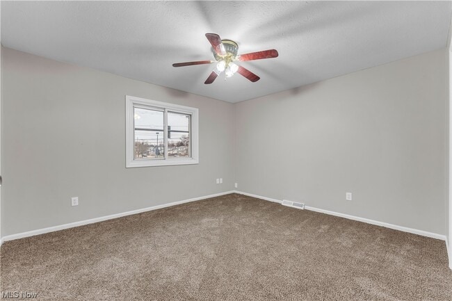 Building Photo - 17575 Howe Rd