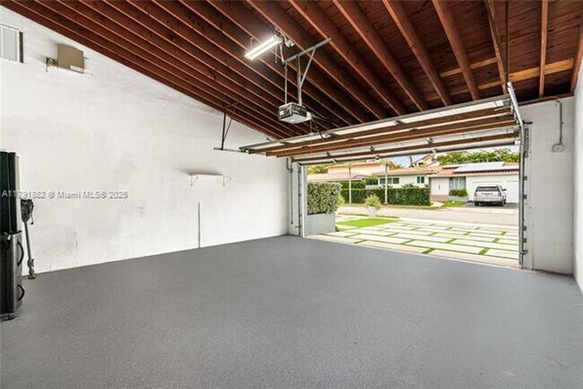 Building Photo - 3505 Crystal View Ct