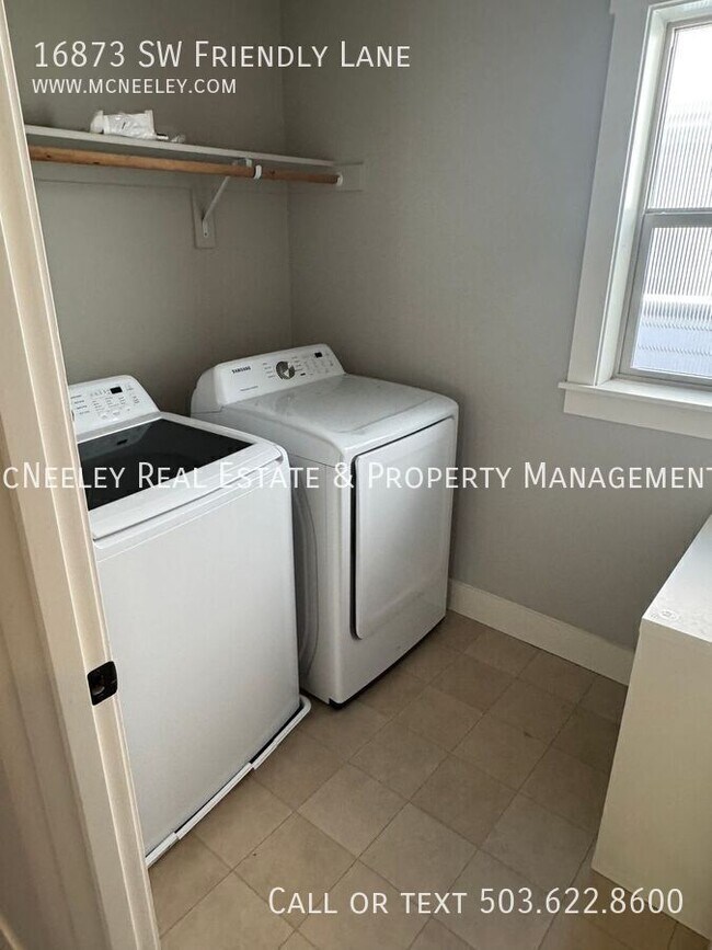 Building Photo - 16873 SW Friendly Ln