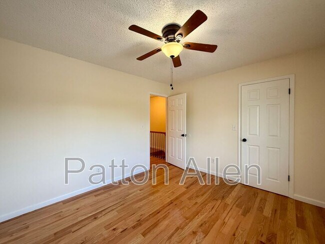 Building Photo - 4 Dawnwood Cir