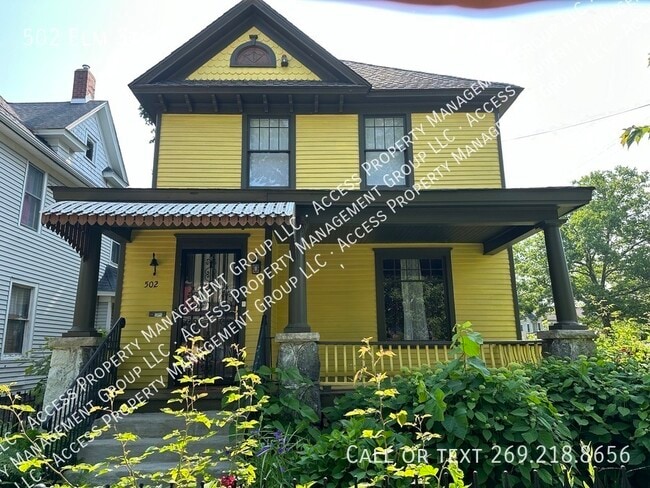 Building Photo - 502 Elm St