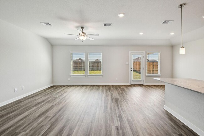 Building Photo - 6442 Sugarcane Ln