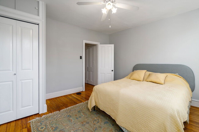 Building Photo - 829 N Taylor St