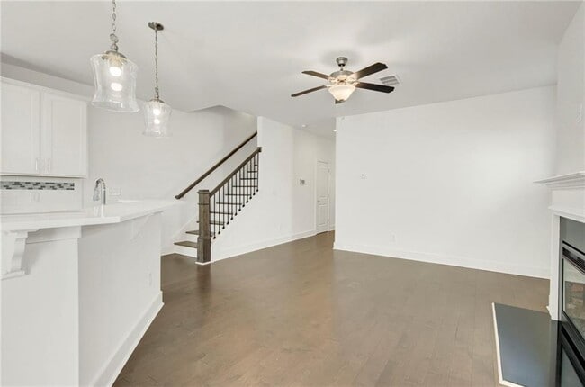 Building Photo - 1903 Plainsboro Dr