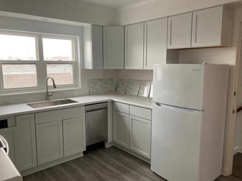kitchen - 936 42nd St