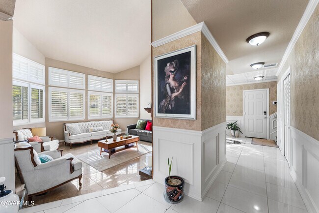 Building Photo - 5641 Hickory St