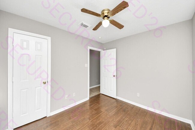 Building Photo - 5615 Brenwood Gln Trl