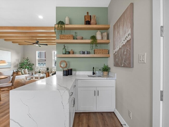 Building Photo - 1102 64th St