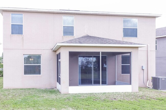 Building Photo - 1812 Oak Pond St