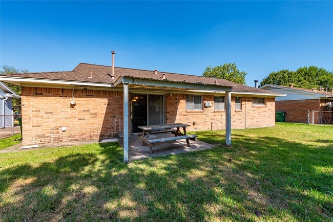 Building Photo - 10914 Keese Dr