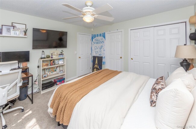 Building Photo - 3 Evergreen Way