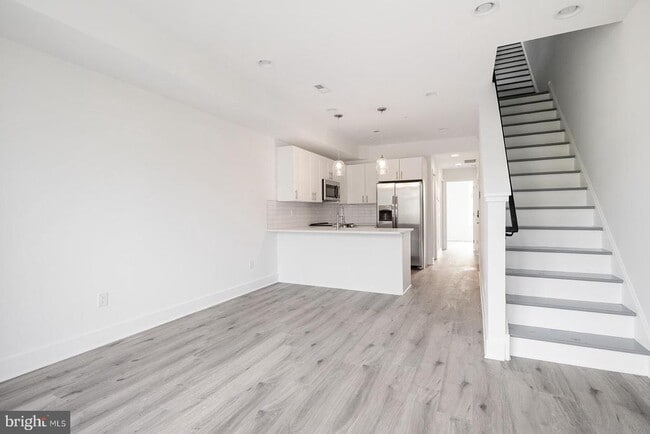 Building Photo - 2032 E Susquehanna Ave