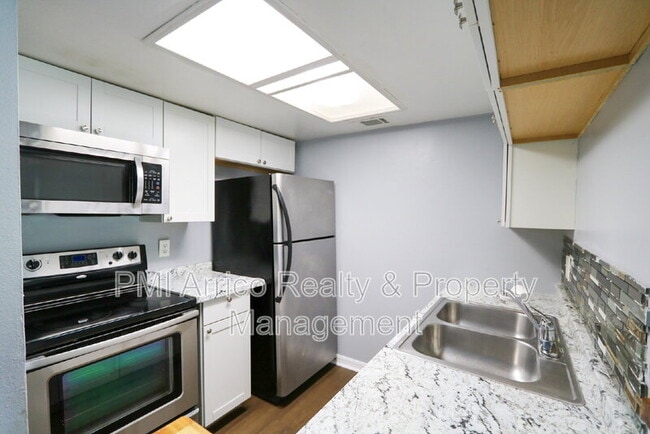 Building Photo - 1810 E 143rd Ave