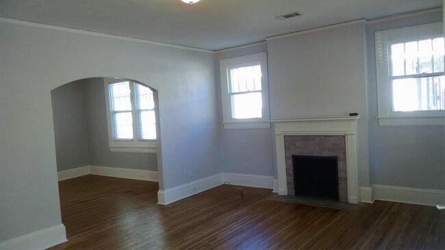 Building Photo - 2022 Madison Ave