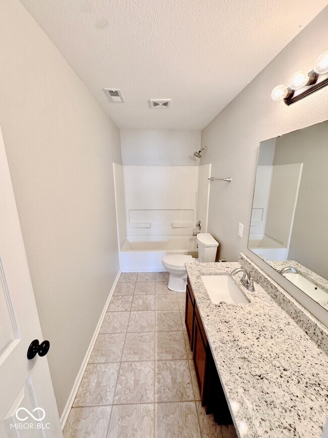 Building Photo - 12431 Teacup Way