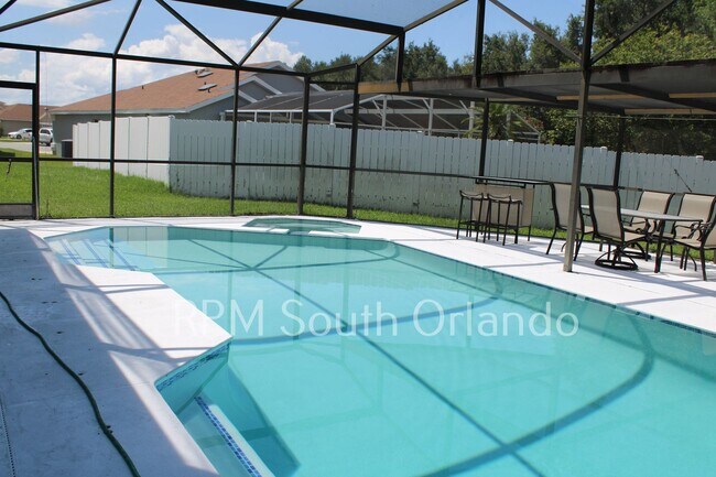 Building Photo - Beautiful 4 Bedroom 2.5 Bath Home with Hea...