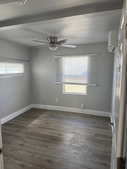 Bedroom 2 - 15614 S Denver Ave