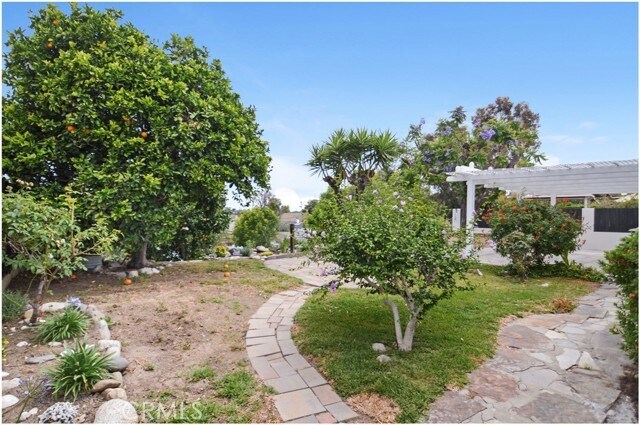 Building Photo - 25121 Monte Verde Dr