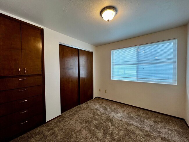 Building Photo - Non-Refundable & Security Deposit Total: $...
