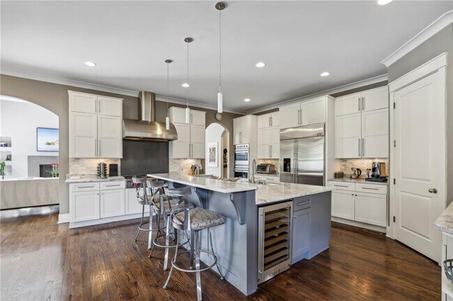 Building Photo - 6285 Aberdeen Dr NE