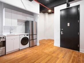 Building Photo - 218 W 108th St