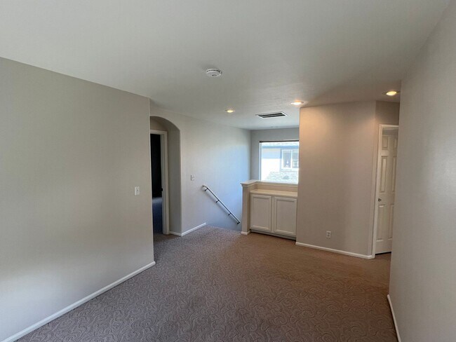 Building Photo - 4 Bedroom - 3 Bath Home - available June 1...