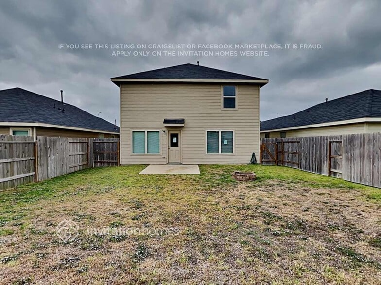 Building Photo - 18706 Mercer Fls Dr