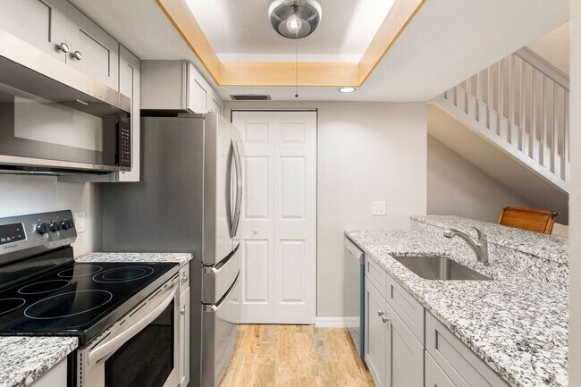 Building Photo - 6226 Timberwood Cir
